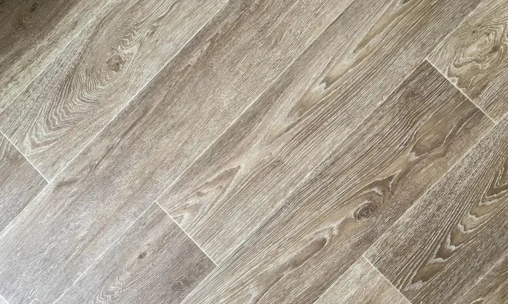 Panele winylowe czym się różnią? Poznaj kluczowe różnice i właściwości