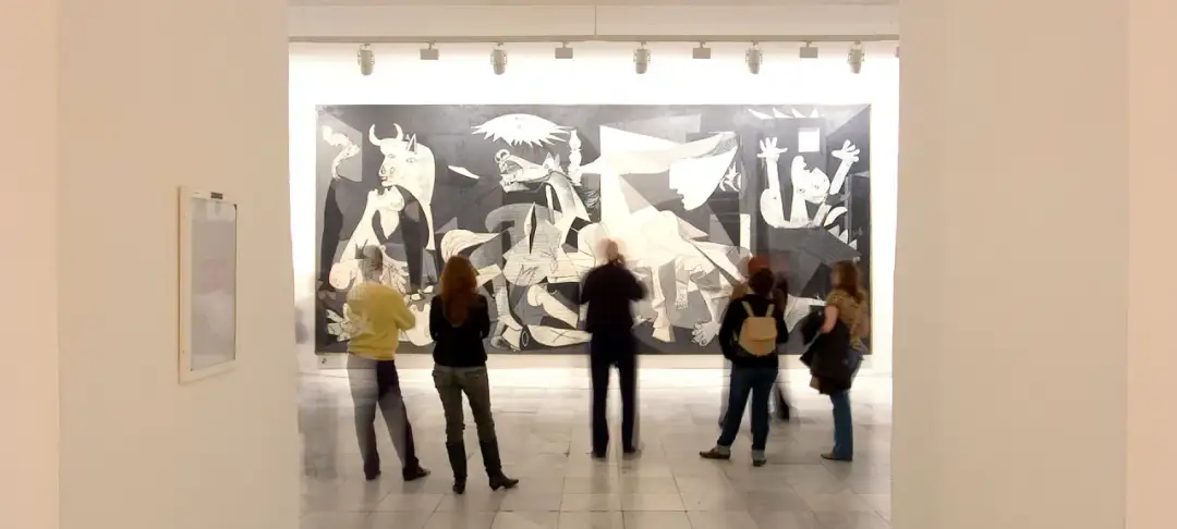 Muzeum Narodowe Centrum Sztuki Królowej Zofii - historia i wystawy