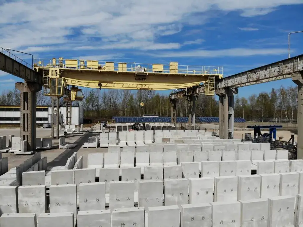 Jak mur oporowy może zwiększyć funkcjonalność i estetykę Twojego ogrodu?