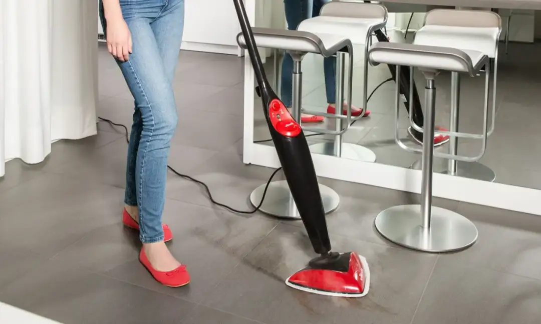 Mop parowy Leifheit czy Vileda - który model naprawdę się sprawdzi?