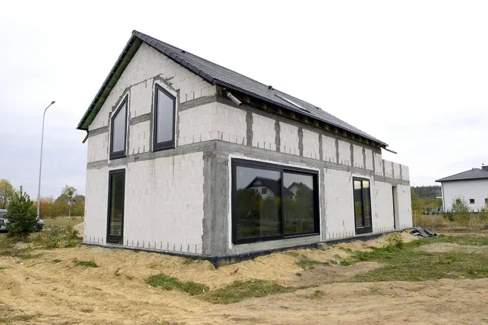 Dom stan surowy zamknięty - realne koszty i szczegółowa wycena