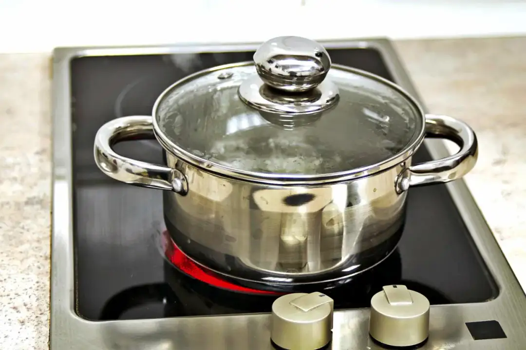 Jakie garnki najlepsze na indukcję - porównanie i opinie użytkowników