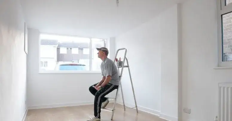 Czym wypełnić głębokie pęknięcia w ścianie, aby uniknąć kosztownych napraw?