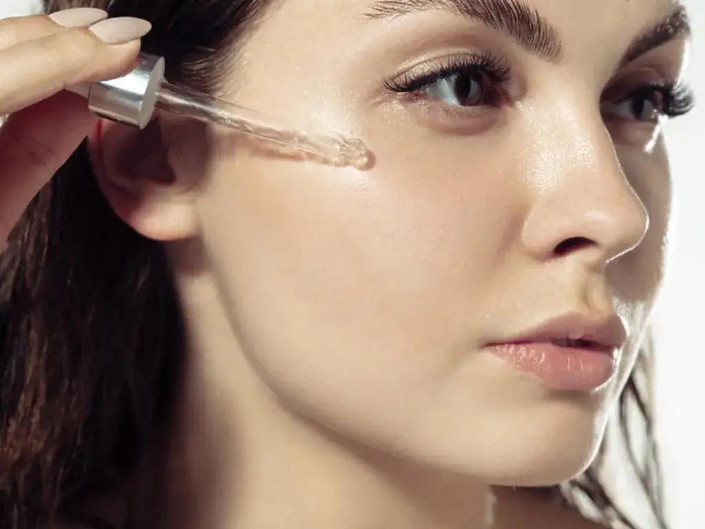Jak często stosować serum do twarzy, aby uniknąć błędów w pielęgnacji skóry