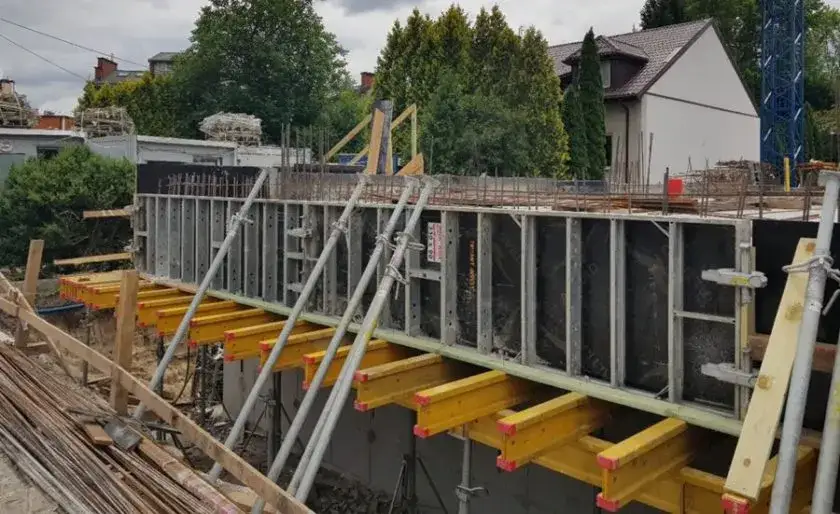 Jak uniknąć błędów przy montażu kotw murłata? Kluczowe wskazówki