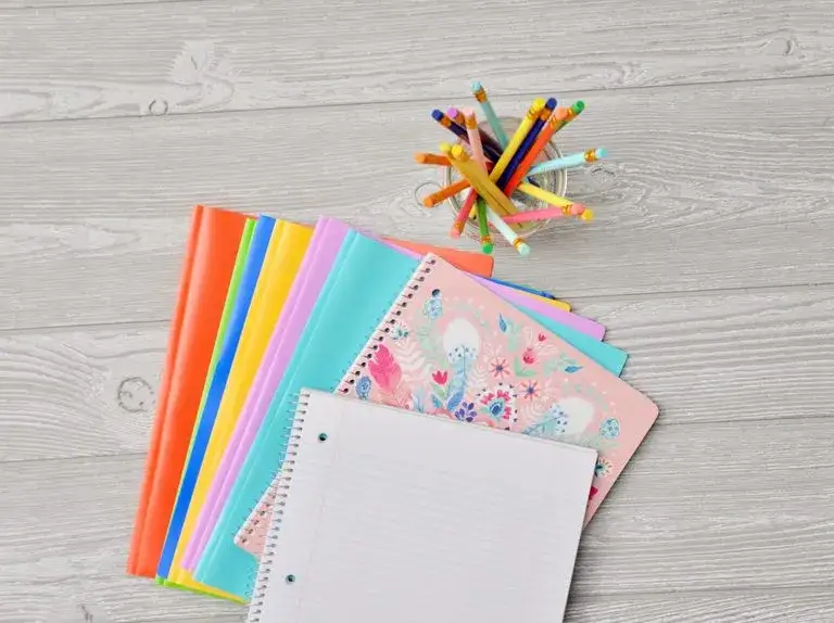 Jakie zeszyty do 7 klasy wybrać, aby uniknąć niepotrzebnych wydatków