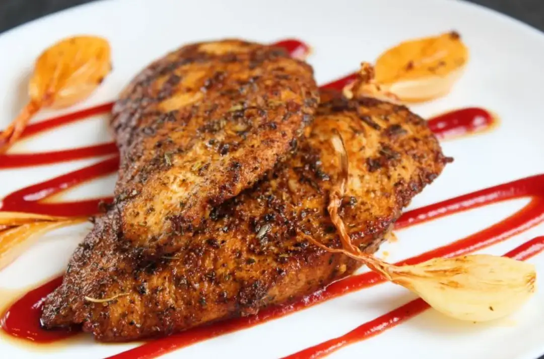 Idealny filet z kurczaka z grilla elektrycznego. Prosty przepis na soczyste mięso