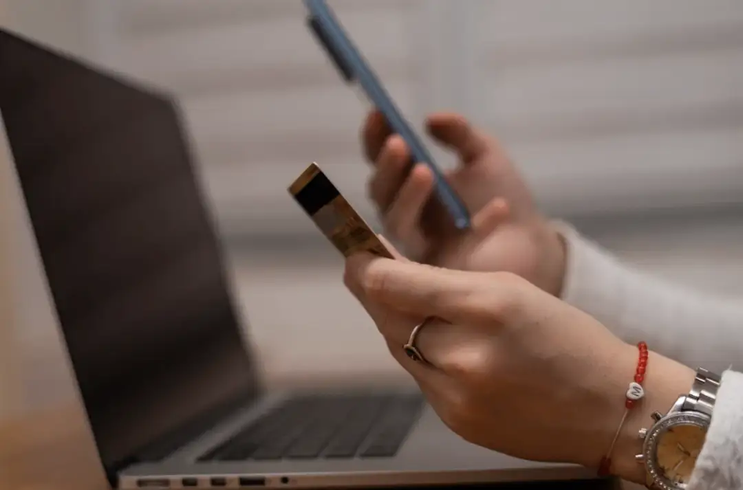 Metody płatności dla użytkowników serwisów online: Przelewy24, Blik i opcje kryptowalutowe