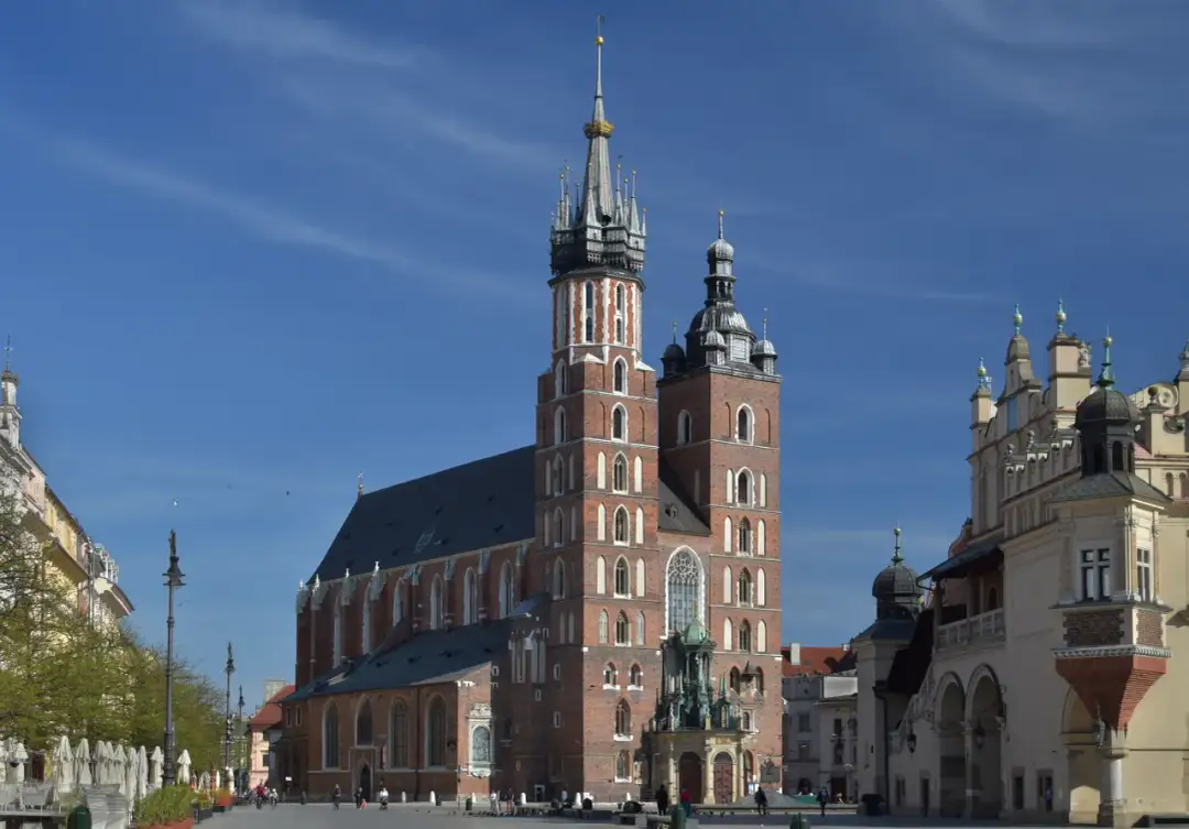 Kościół Mariacki w Krakowie: Rozwiąż fascynującą krzyżówkę