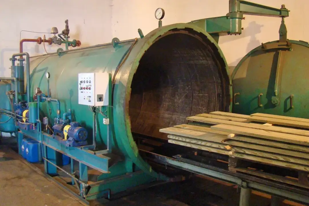 Impregnacja ciśnieniowa drewna: skuteczna ochrona na lata