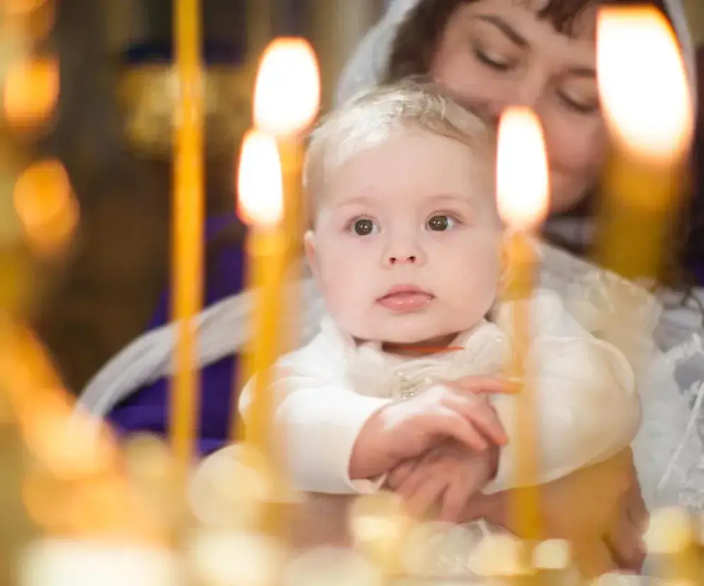 Czy w adwencie można chrzcić dziecko? Przepisy i zwyczaje parafialne