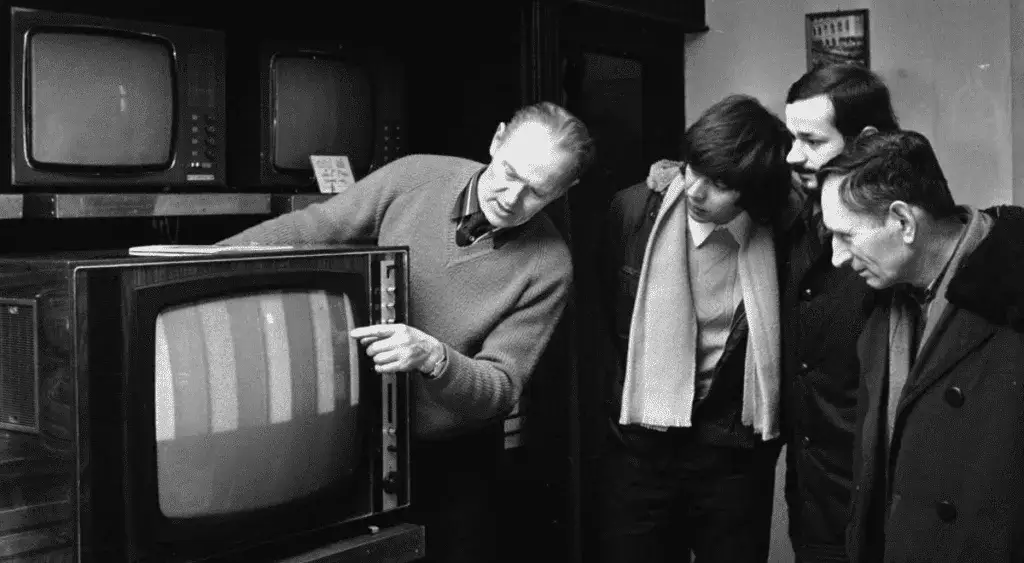 W którym roku powstała telewizja? Odkryj jej fascynującą historię