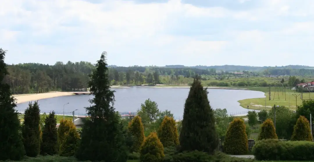 Jeziora świętokrzyskie: odkryj najpiękniejsze miejsca na wypoczynek