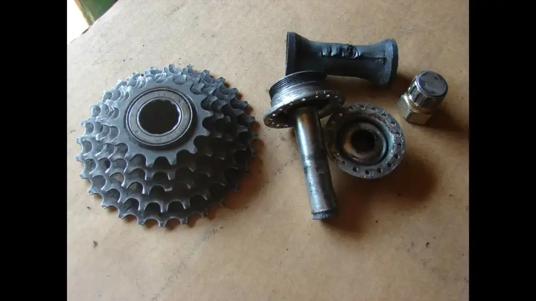 Jak odkręcić tylną zębatkę w rowerze - uniknij kosztownych błędów