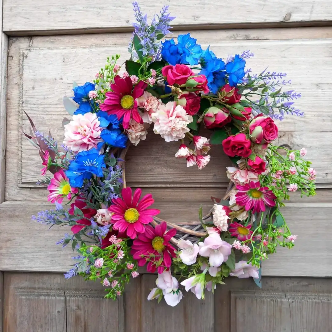 Wieniec na ścianę: Stylowa dekoracja wnętrz - Pomysły i inspiracje