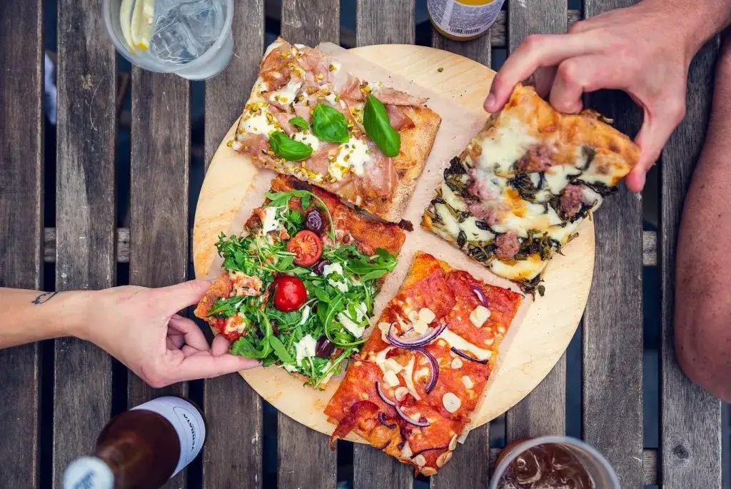Najlepsze miejsca do zjedzenia w Katowicach. Smaki, które musisz poznać!