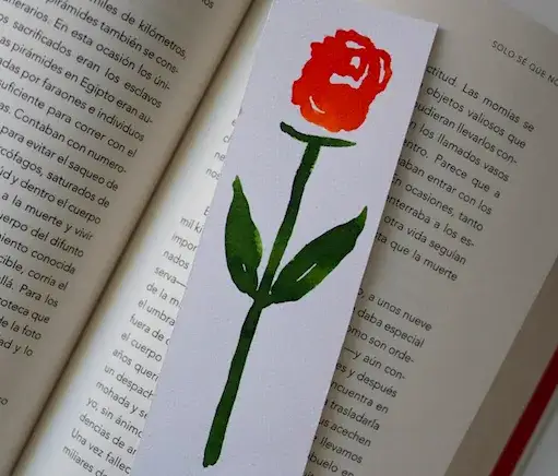 Praktyczne gadżety i upominki dla mola książkowego