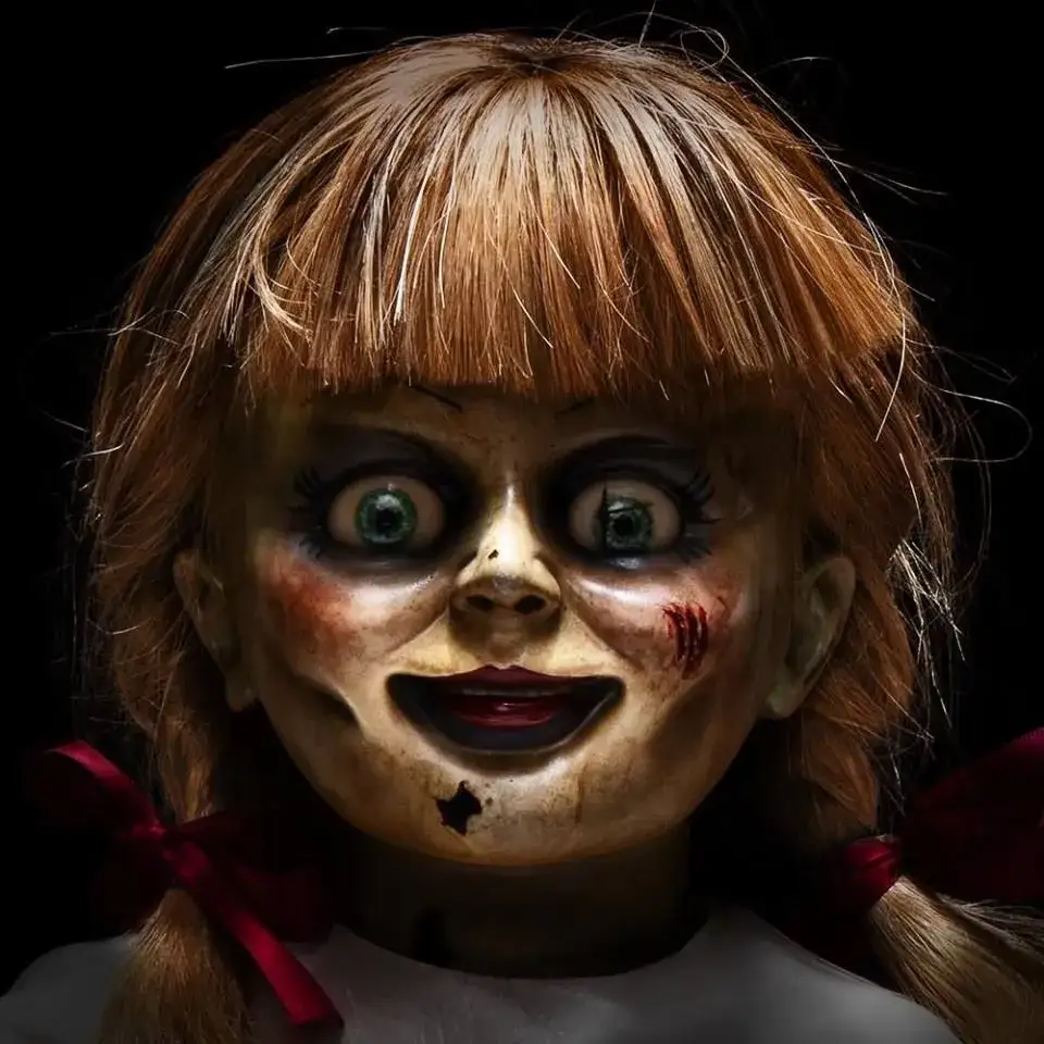 Annabelle horror: mroczne tajemnice lalki, które przerażają widzów