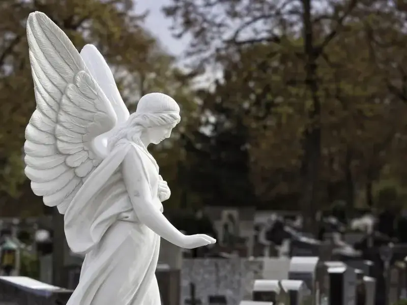 Ile czasu od sekcji do pogrzebu? Poznaj ważne informacje i fakty