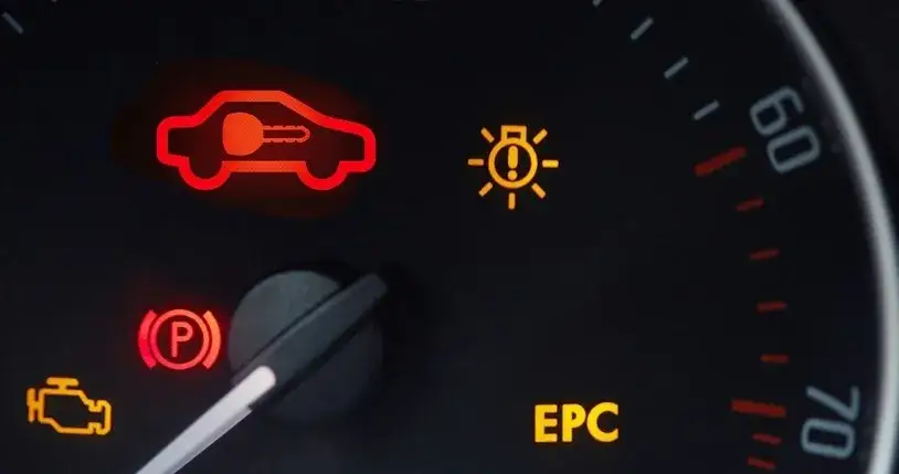 Co oznacza kluczyk na desce rozdzielczej - poznaj wszystkie przyczyny