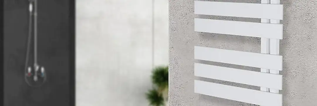 Jak dobrać grzejnik do łazienki, aby uniknąć zimna i wilgoci