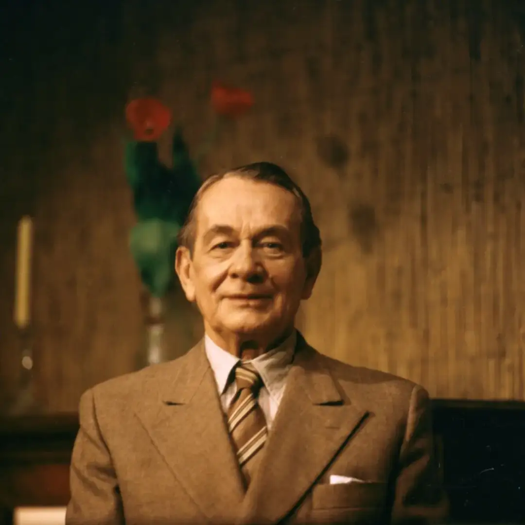 Kiedy zmarł Mieczysław Fogg? Poznaj datę i niezwykłe życie legendarnego artysty