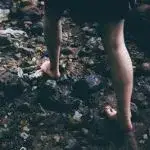 Chodzenie boso we śnie: Jaką wolność pragniesz osiągnąć w życiu?