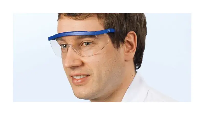 Jakie okulary chirurgiczne wybrać do bezpiecznej pracy w medycynie: poradnik