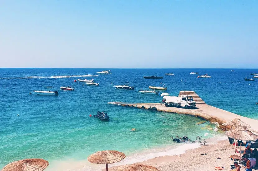 Ile Czasu Trwa Lot Do Albanii? Dowiedz Się Czasu Przelotu Z Polski Do Tirany