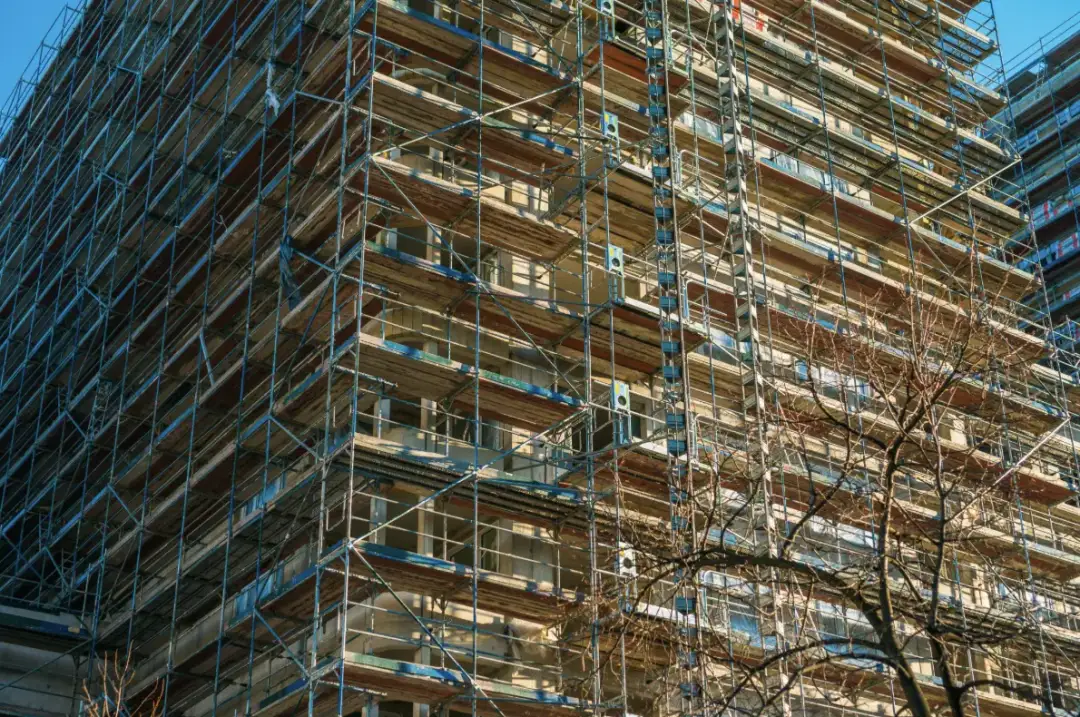 Jakie rusztowania są najczęściej wybierane przez firmy budowlane?