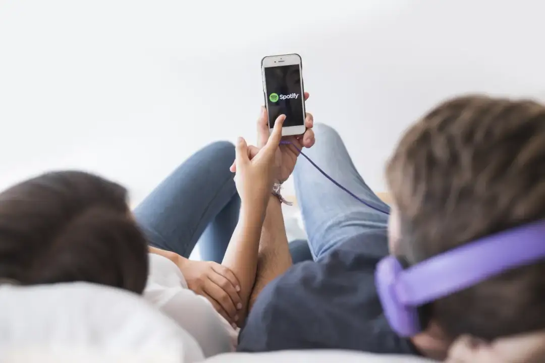 Jak zsynchronizować playlisty Spotify na wszystkich urządzeniach bez problemów?