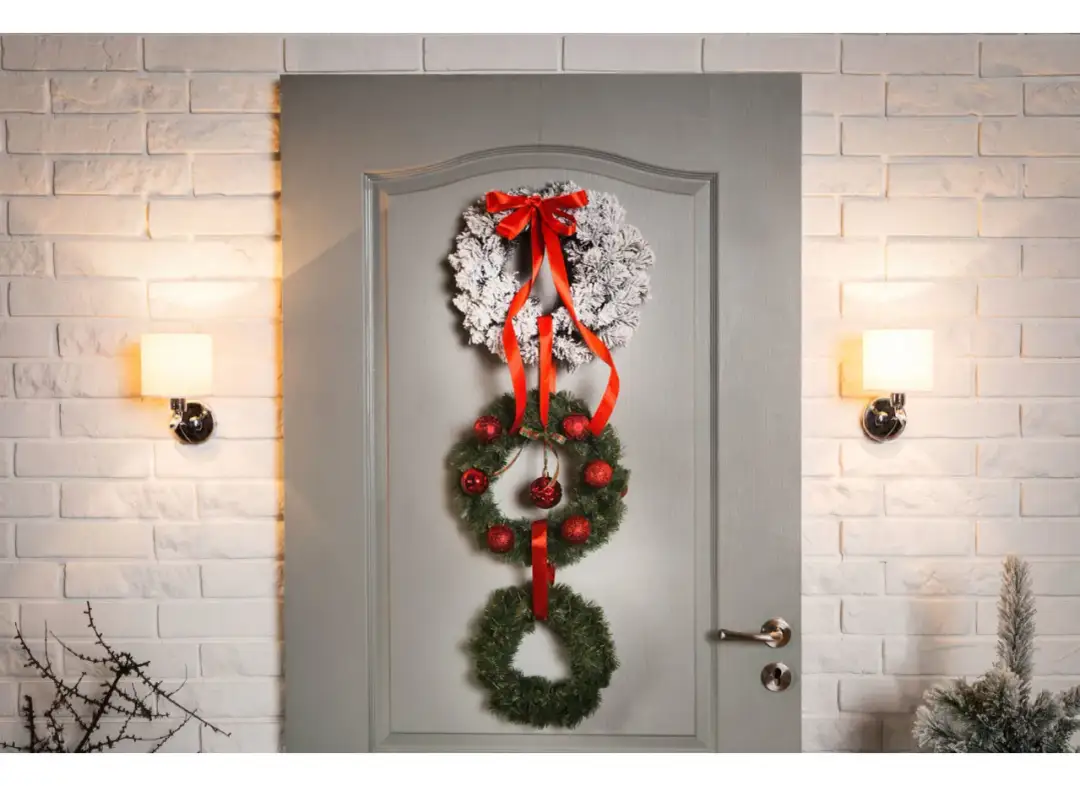 Jak zrobić piękny stroik na drzwi: 5 prostych kroków