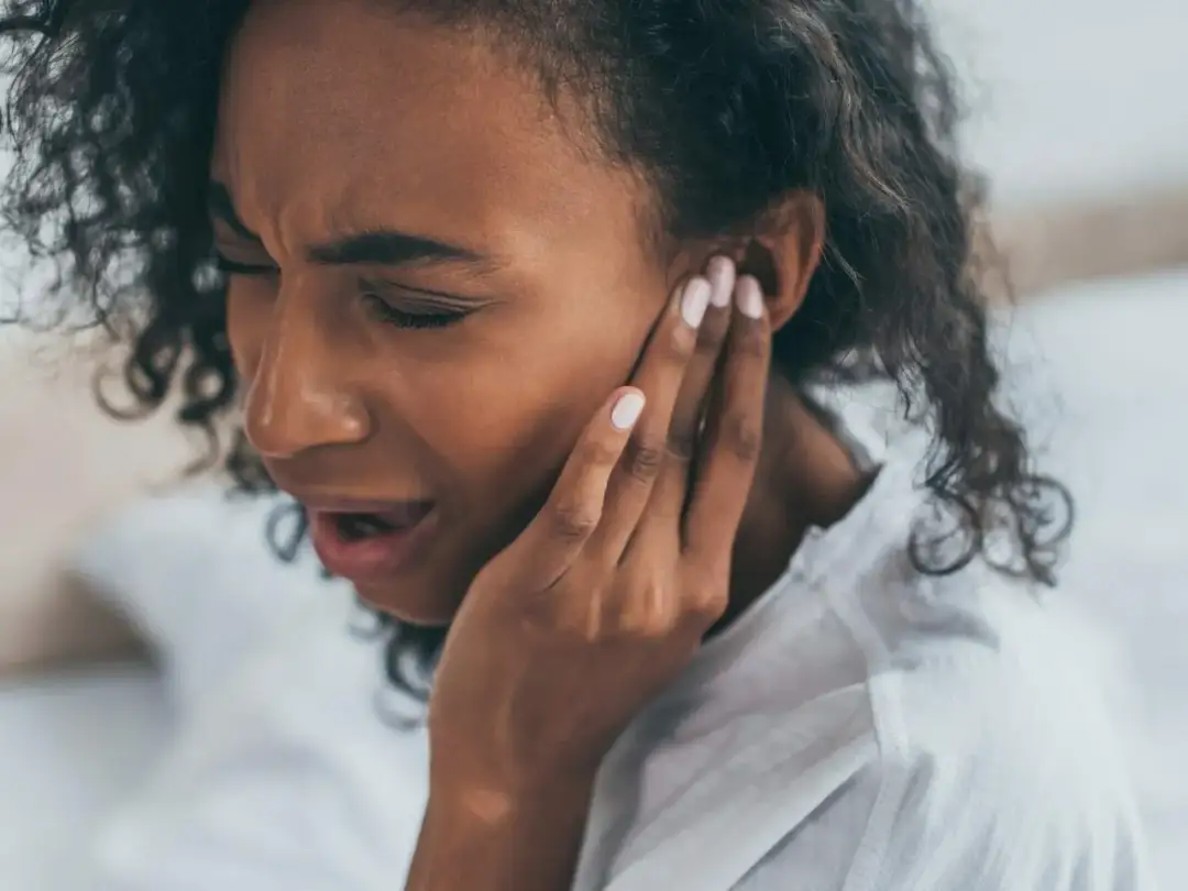 Jaki olejek do ucha wybrać, aby złagodzić ból i stan zapalny?