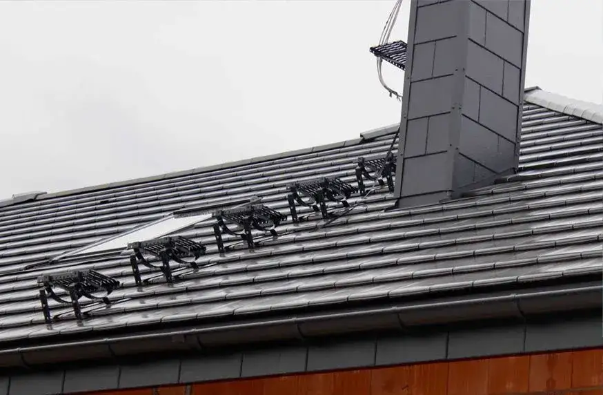 Schody do komina: Bezpieczne rozwiązania dostępu na dach