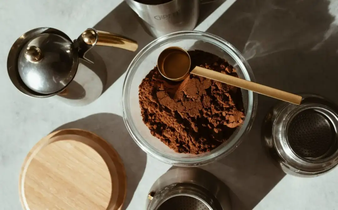 Jak zrobić peeling z kawy w domu? Prosty przepis i korzyści dla skóry