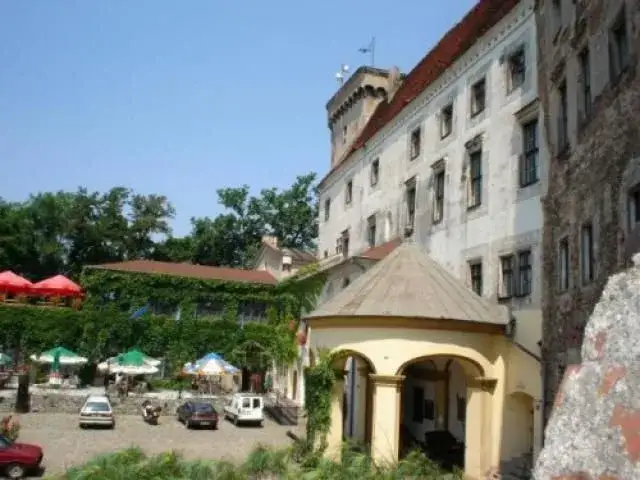 Hotel Zamek w Otmuchowie - komfortowe noclegi i wyjątkowe atrakcje