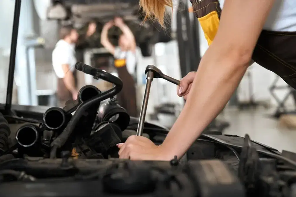 Carrocería y mecánica Rojas: servicios confiables en Badajoz y más