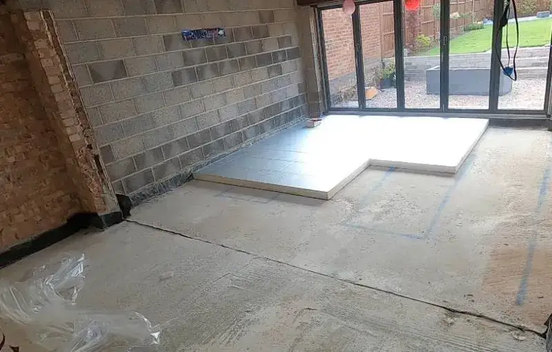 Jaki styropian pod wylewkę wybrać, aby uniknąć problemów z wilgocią?