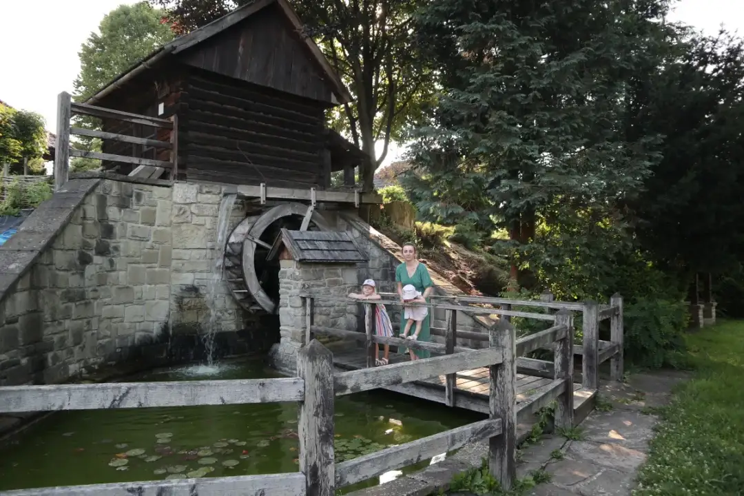 Laskowa Skansen – odkryj fascynującą historię i atrakcje regionu