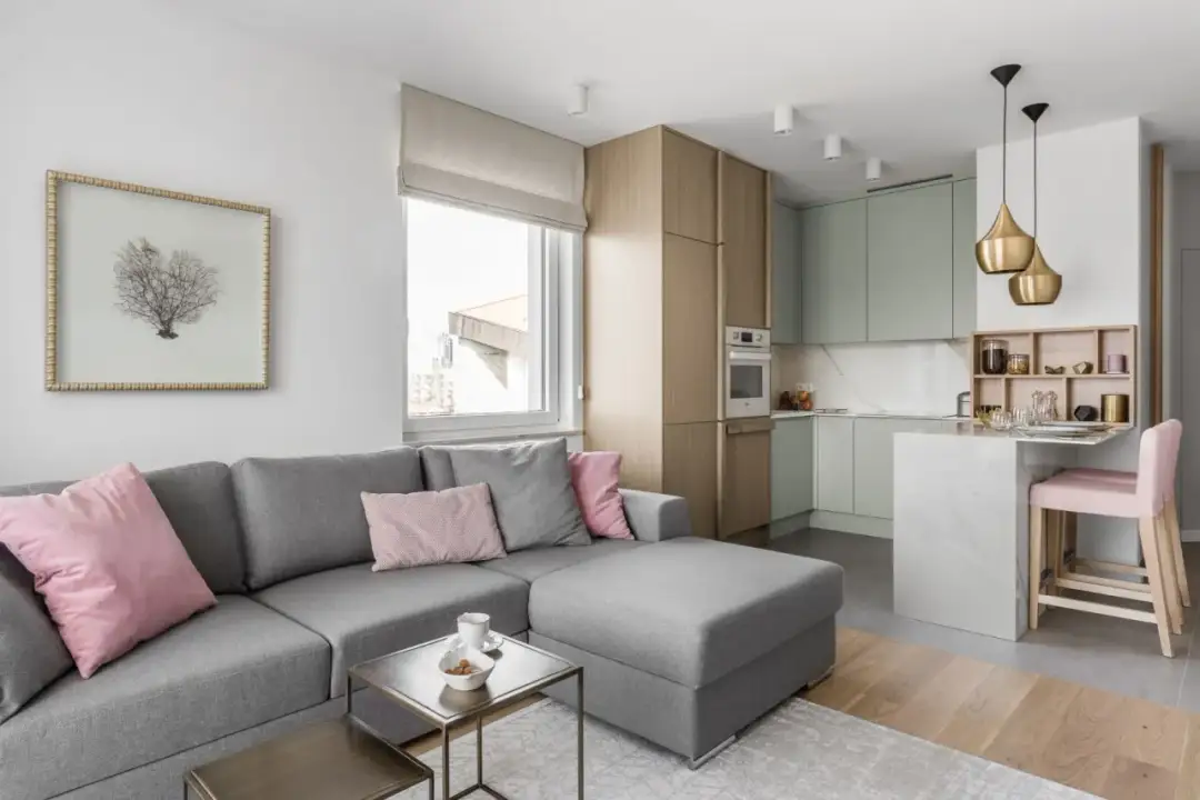 Jak urządzić mały salon z kuchnią: 10 sprytnych rozwiązań