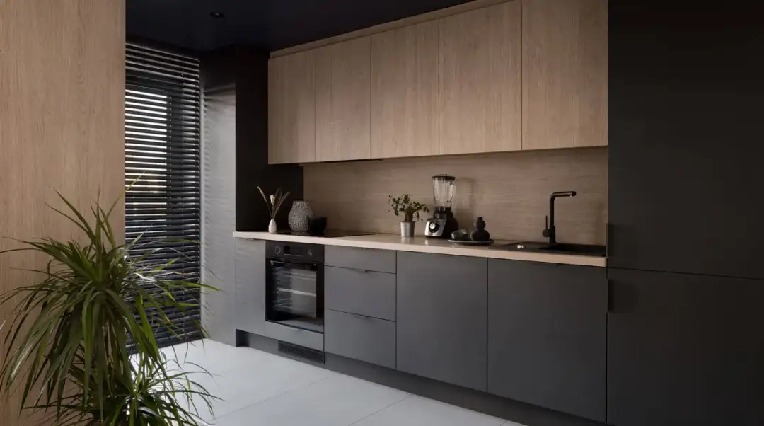 Czarna kuchnia jaki blat? Najlepsze materiały i stylowe połączenia