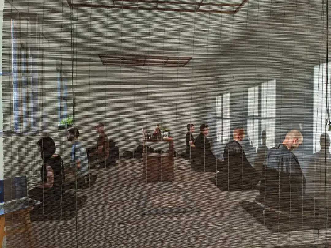 Buddyzm w Krakowie – Gdzie znaleźć najlepsze ośrodki medytacyjne?