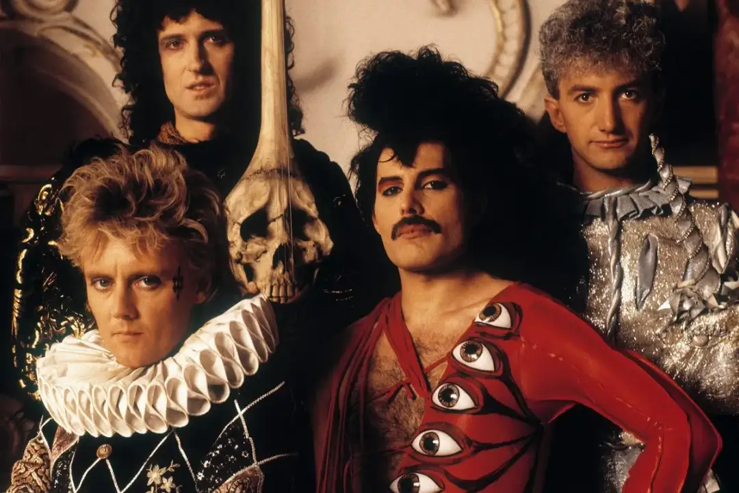 Filmy o Queen: Niezapomniane historie i emocje w muzyce zespołu