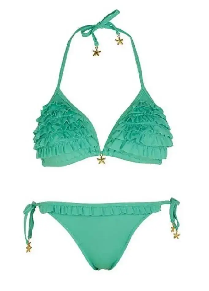 Najlepsze stroje kąpielowe dla małego biustu – jak wybrać idealny fason i podkreślić sylwetkę