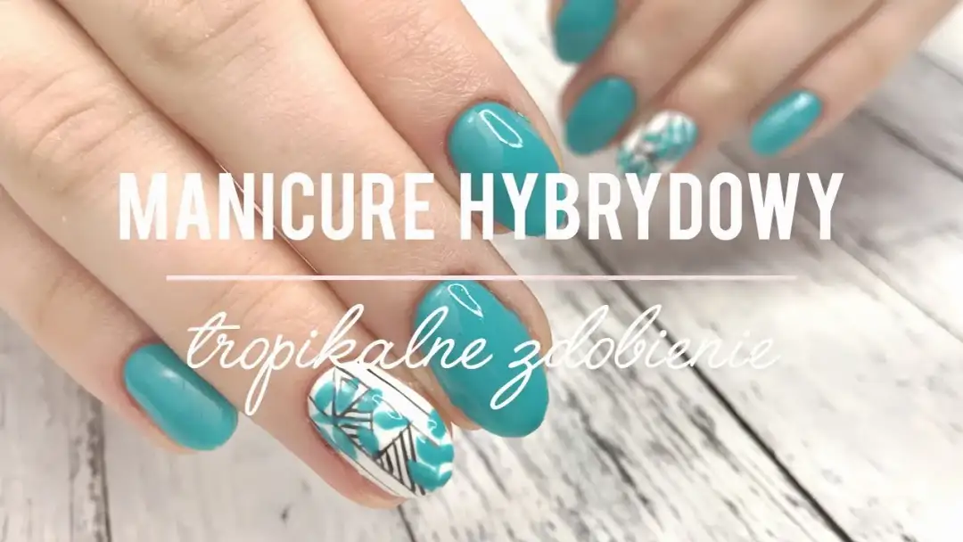 Manicure hybrydowy z nadbudową – co to jest i dlaczego warto?