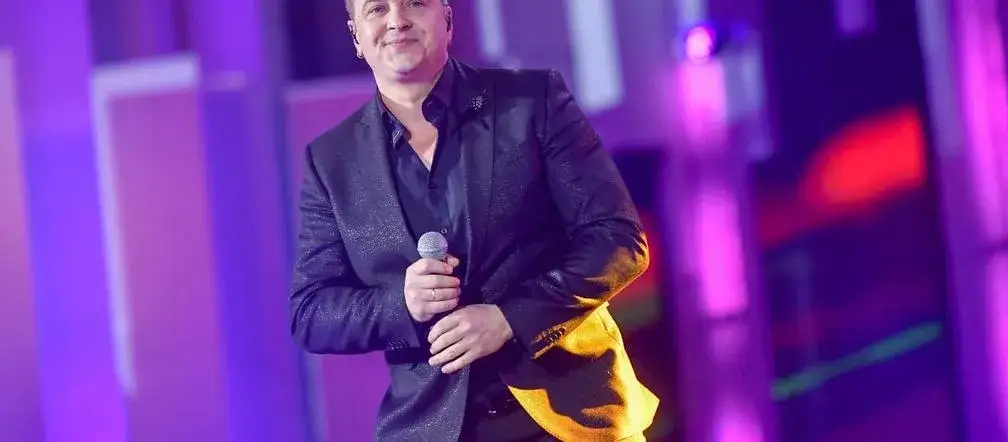 Ile lat ma lider zespołu Weekend? Zaskakujące fakty o Radosławie Liszewskim