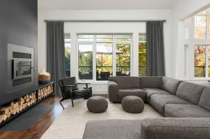 Jak wybrać idealny karnisz do salonu? Poznaj 5 kluczowych zasad