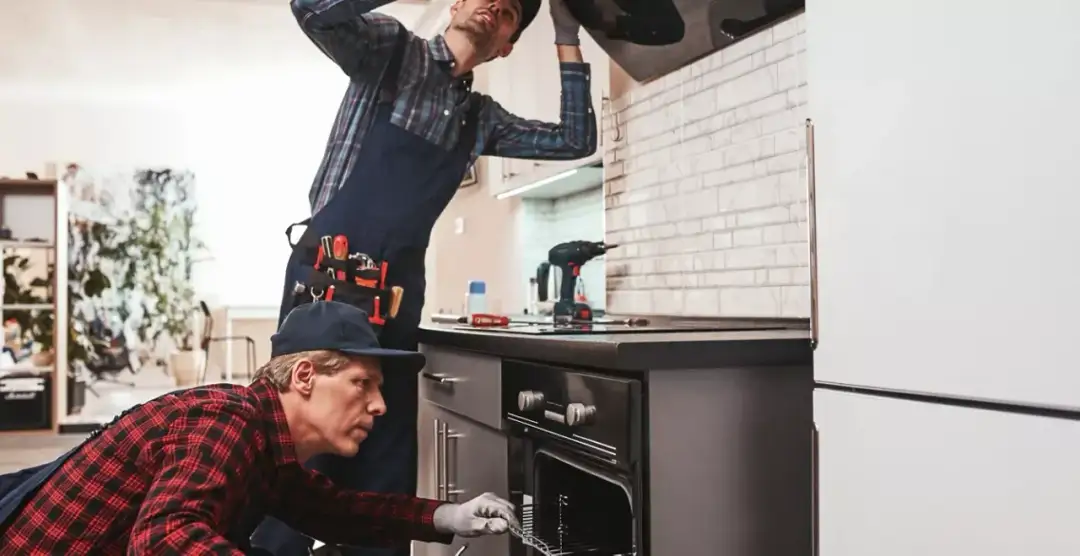 Jaki okap do kuchni z salonem, aby uniknąć nieprzyjemnych zapachów?