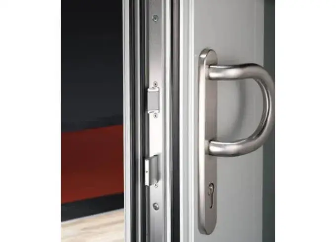 Jak dobrać wkładkę do drzwi, aby uniknąć kosztownych błędów?