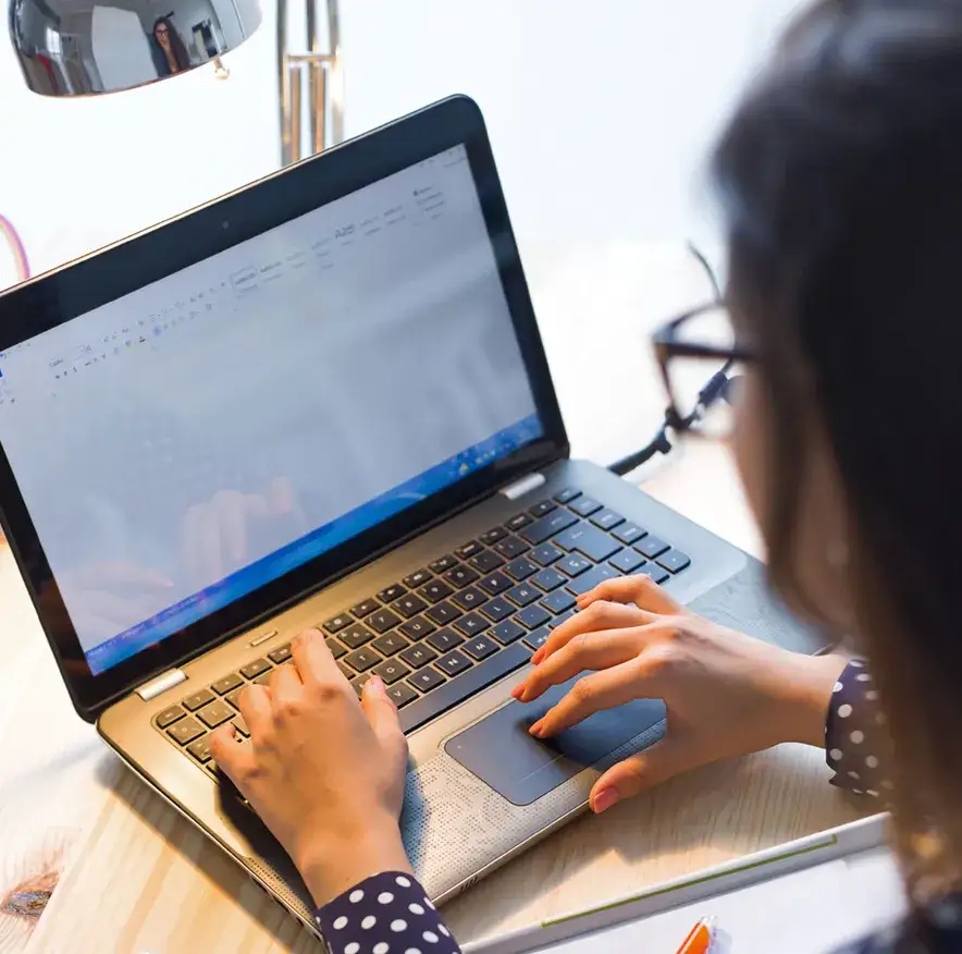 Na czym polega zdalne nauczanie? Kluczowe metody i narzędzia